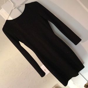 Pitaya black dress with open back